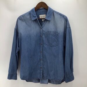 Jessica Simpson Women's Petunia light weight Denim Button-up Shirt in Blue